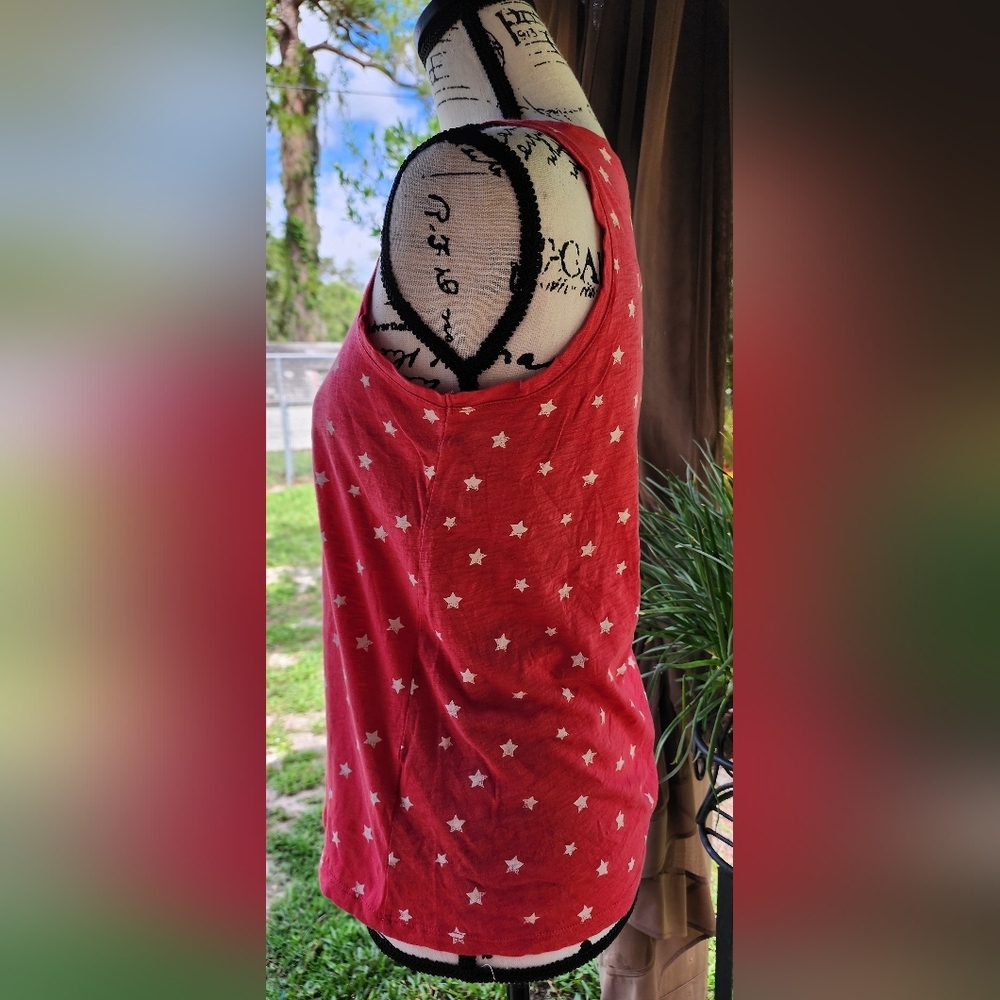 Tahari Red Star Pattern Tank Top - Picture 3 of 6